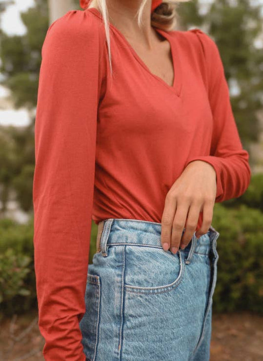 Elva V-Neck